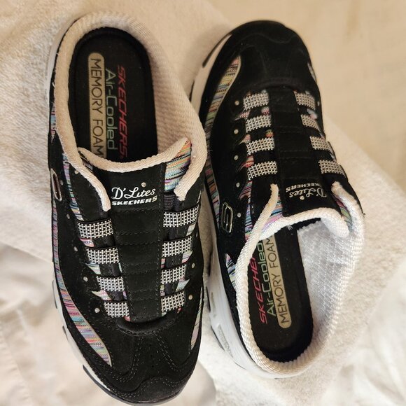 Women's Skechers Slip On D'Lites- Size 6- Exc Condition - Picture 3 of 6